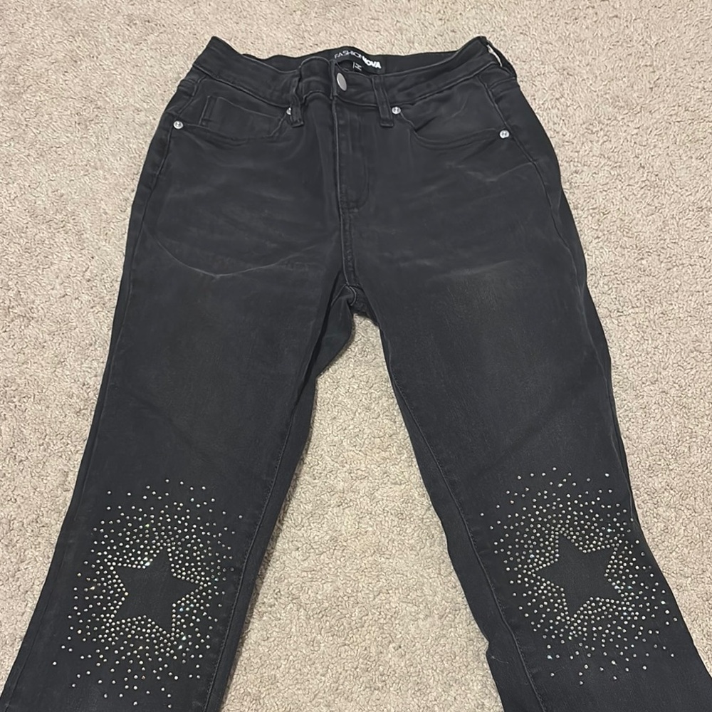 Stylish Black Star-Embellished Women's Jeans